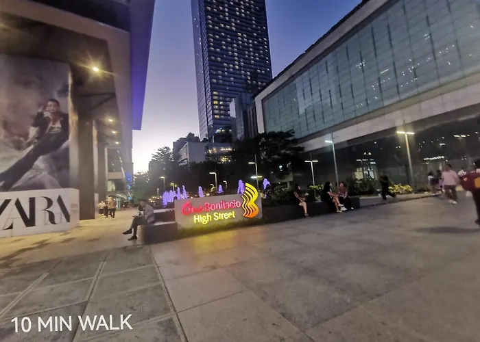 Caleze At Avant At The Bgc Apartment Manila