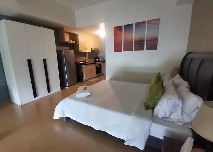 Caleze At Avant At The Bgc Apartment Manila