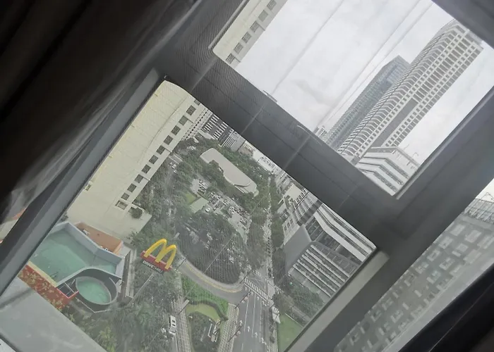 Caleze At Avant At The Bgc * Manila